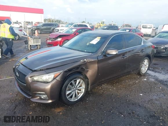 ✅ 2014 Infiniti Q50 Premium • VIN: JN1BV7AP5EM673500 • Lot: 43550028. Listed on IAAI with 139,057 mi. Free auction sales archive from the USA and detailed vehicle history report at DreamBid. Image 2.