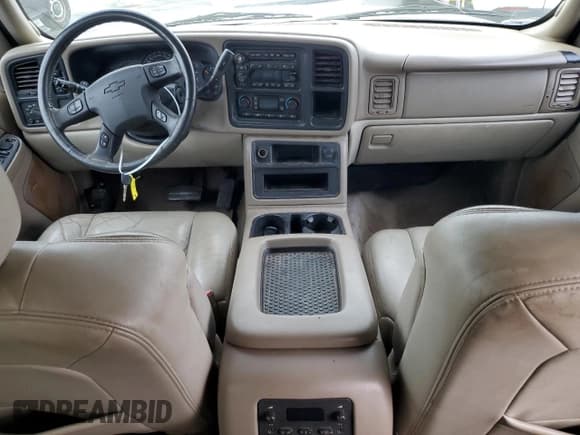 ✅ 2004 Chevrolet Suburban Z71 • VIN: 3GNFK16Z04G179696 • Лот: 81133934. Опубликован ранее на Copart с пробегом 155 451 миль. Бесплатный доступ к архиву аукционных продаж из США и подробный отчёт об истории автомобиля на DreamBid. Изображение 8.