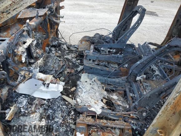 ✅ 2019 Chevrolet Silverado 1500 LT • VIN: 1GCRYDED2KZ232598 • Lot: 61571915. Wystawiony na Copart z przebiegiem Nie podano. Bezpłatny archiwum sprzedaży aukcyjnych z USA i szczegółowy raport historii pojazdu na DreamBid. Zdjęcie 7.