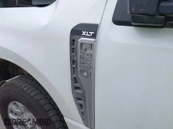 ✅ 2024 Ford F-250 XL • VIN: 1FT7W2BT5REC68882 • Lot: 42462526. Listed on IAAI with 59,686 mi. Free auction sales archive from the USA and detailed vehicle history report at DreamBid. Image 22.