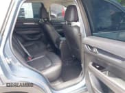 ✅ 2023 Mazda CX-5 S Preferred • VIN: JM3KFBCM8P0172232 • Lot: 43135812. Wystawiony na IAAI z przebiegiem 46 052 mil. Bezpłatny archiwum sprzedaży aukcyjnych z USA i szczegółowy raport historii pojazdu na DreamBid. Zdjęcie 8.