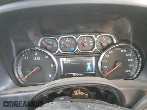 ✅ 2016 Chevrolet Silverado 2500HD LT • VIN: 1GC1KVEG4GF185887 • Lot: 48914145. Wystawiony na Copart z przebiegiem 107 945 mil. Bezpłatny archiwum sprzedaży aukcyjnych z USA i szczegółowy raport historii pojazdu na DreamBid. Zdjęcie 9.