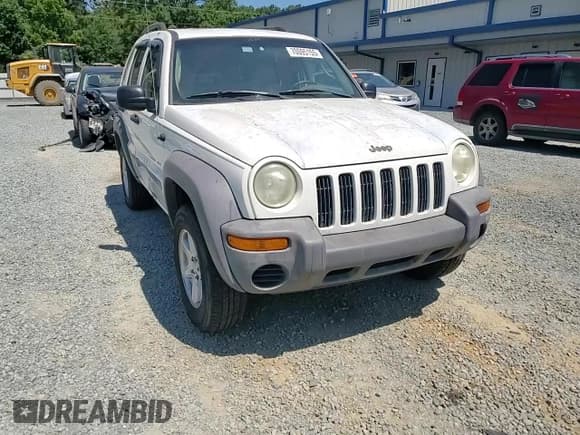✅ 2002 Jeep Liberty Sport • VIN: 1J4GK48K42W170619 • Lot: 70095155. Listed on Copart with 101,948 mi. Free auction sales archive from the USA and detailed vehicle history report at DreamBid. Image 14.