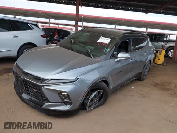 ✅ 2025 Chevrolet Blazer RS • VIN: 3GNKBKRS0SS132438 • Lot: 41539353. Listed on IAAI with 2,598 mi. Free auction sales archive from the USA and detailed vehicle history report at DreamBid. Image 2.