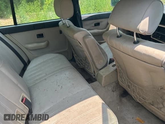 ✅ 1987 BMW 5 Series • VIN: WBADK7309H9830335 • Лот: 59993925. Опубликован ранее на Copart с пробегом 76 580 миль. Бесплатный доступ к архиву аукционных продаж из США и подробный отчёт об истории автомобиля на DreamBid. Изображение 6.