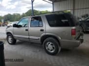✅ 2001 Chevrolet Blazer LT • VIN: 1GNDT13W31K257522 • Lot: 63153635. Wystawiony na Copart z przebiegiem 194 097 mil. Bezpłatny archiwum sprzedaży aukcyjnych z USA i szczegółowy raport historii pojazdu na DreamBid. Zdjęcie 2.