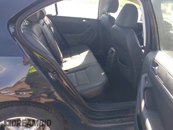 ✅ 2011 Volkswagen Jetta SE • VIN: 3VWDZ7AJ5BM369747 • Lot: 43066900. Listed on IAAI with 181,101 mi. Free auction sales archive from the USA and detailed vehicle history report at DreamBid. Image 8.