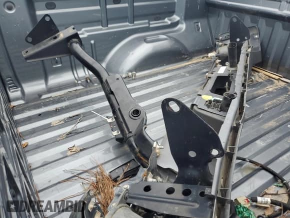 ✅ 2022 Chevrolet Colorado 2WD Work Truck • VIN: 1GCGSBEA7N1305857 • Лот: 73377594. Опубликован ранее на Copart с пробегом 11 521 миль. Бесплатный доступ к архиву аукционных продаж из США и подробный отчёт об истории автомобиля на DreamBid. Изображение 12.