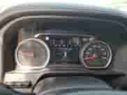 2021 Chevrolet Silverado 3500HD High Country z VIN 1GC4YVEY0MF246295, wystawiony jako Copart lot #70669874 z przebiegiem 134 097 mil mil oraz Szkoda całkowita • Salvage title. Historia ofert i sprzedaży dostępna na DreamBid. Obrazek 9.