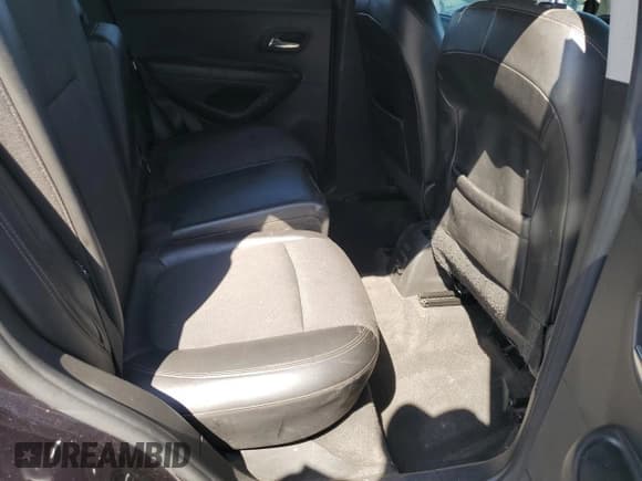 ✅ 2022 Chevrolet Trax LT • VIN: KL7CJLSM3NB525431 • Lot: 81812085. Listed on Copart with 105,501 mi. Free auction sales archive from the USA and detailed vehicle history report at DreamBid. Image 11.