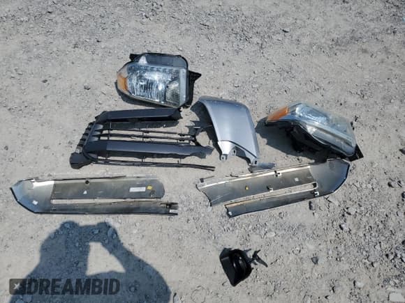 ✅ 2015 Toyota Tundra SR5 • VIN: 5TFDY5F15FX416455 • Lot: 67668755. Listed on Copart with 140,284 mi. Free auction sales archive from the USA and detailed vehicle history report at DreamBid. Image 12.