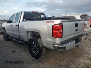 ✅ 2019 Chevrolet Silverado 1500 Custom • VIN: 2GCVKMEC5K1209896 • Lot: 74220874. Wystawiony na Copart z przebiegiem 75 634 mil. Bezpłatny archiwum sprzedaży aukcyjnych z USA i szczegółowy raport historii pojazdu na DreamBid. Zdjęcie 2.