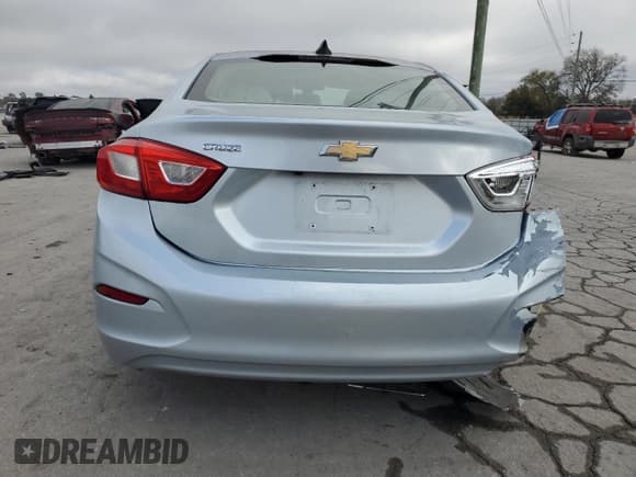 ✅ 2017 Chevrolet Cruze LS • VIN: 1G1BC5SM1H7253286 • Лот: 87073735. Опубликован ранее на Copart с пробегом 113 273 миль. Бесплатный доступ к архиву аукционных продаж из США и подробный отчёт об истории автомобиля на DreamBid. Изображение 6.