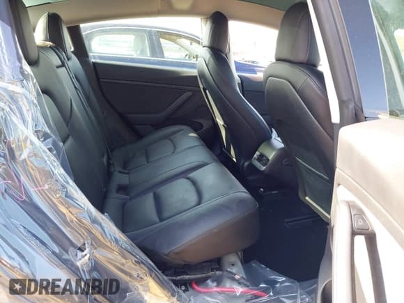 ✅ 2022 Tesla Model 3 Long Range • VIN: 5YJ3E1EB2NF183893 • Lot: 42130396. Wystawiony na IAAI z przebiegiem 25 552 mil. Bezpłatny archiwum sprzedaży aukcyjnych z USA i szczegółowy raport historii pojazdu na DreamBid. Zdjęcie 8.