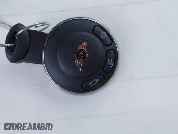 ✅ 2010 MINI Hardtop • VIN: WMWMF3C50ATU79123 • Lot: 43816266. Wystawiony na IAAI z przebiegiem 101 137 mil. Bezpłatny archiwum sprzedaży aukcyjnych z USA i szczegółowy raport historii pojazdu na DreamBid. Zdjęcie 11.