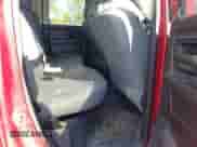 2015 Ram 1500 Express z VIN 1C6RR7FT3FS720257, wystawiony jako IAAI lot #42023090 z przebiegiem 136 089 mil mil oraz . Historia ofert i sprzedaży dostępna na DreamBid. Obrazek 8.