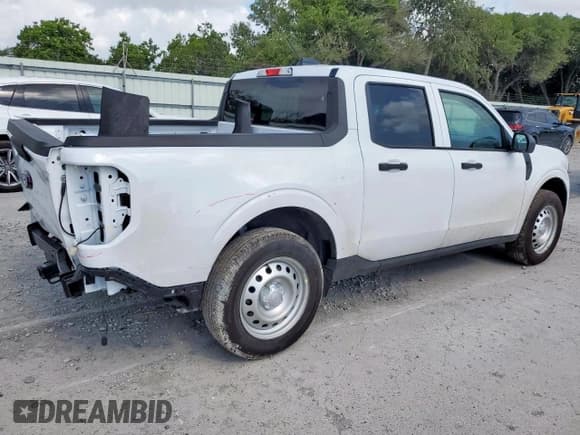 ✅ 2025 Ford Maverick XL • VIN: 3FTTW8A35SRA61477 • Lot: 63443405. Listed on Copart with 2,413 mi. Free auction sales archive from the USA and detailed vehicle history report at DreamBid. Image 3.