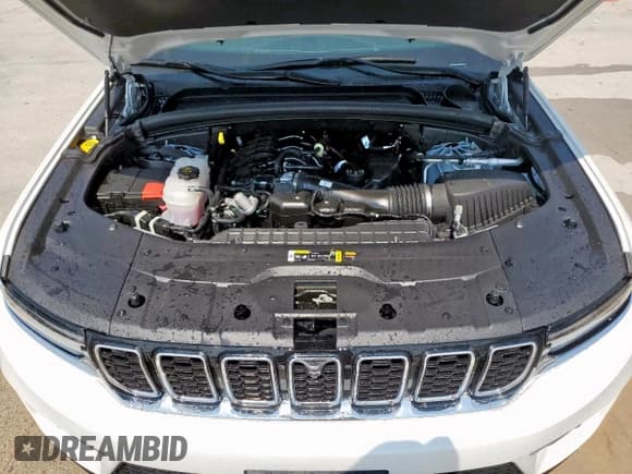✅ 2025 Jeep Grand Cherokee Limited • VIN: 1C4RJHBG9SC327897 • Lot: 81652855. Wystawiony na Copart z przebiegiem 4 612 mil. Bezpłatny archiwum sprzedaży aukcyjnych z USA i szczegółowy raport historii pojazdu na DreamBid. Zdjęcie 12.
