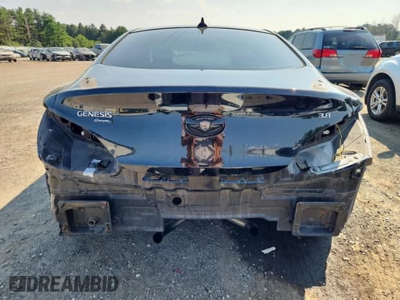 ✅ 2014 Hyundai Genesis Coupe Ultimate • VIN: KMHHU6KJ1EU119221 • Lot: 67364155. Listed on Copart with 88,393 mi. Free auction sales archive from the USA and detailed vehicle history report at DreamBid. Image 6.