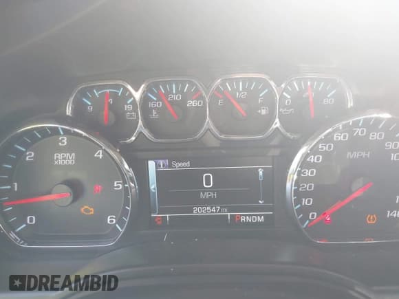 ✅ 2015 Chevrolet Suburban LT • VIN: 1GNSCJKC9FR271308 • Lot: 42896617. Wystawiony na IAAI z przebiegiem 202 547 mil. Bezpłatny archiwum sprzedaży aukcyjnych z USA i szczegółowy raport historii pojazdu na DreamBid. Zdjęcie 7.