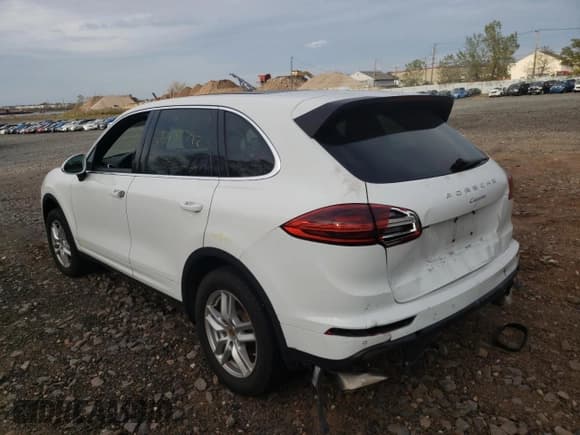 ✅ 2016 Porsche Cayenne • VIN: WP1AA2A21GLA09133 • Lot: 65439792. Listed on Copart with Not provided. Free auction sales archive from the USA and detailed vehicle history report at DreamBid. Image 3.