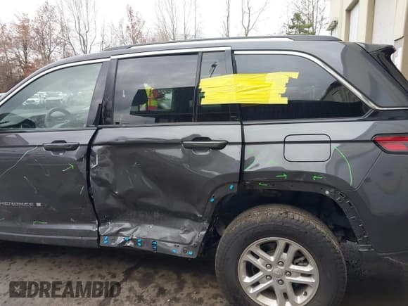 ✅ 2022 Jeep Grand Cherokee Altitude • VIN: 1C4RJHAG2N8595540 • Lot: 41765272. Listed on IAAI with 16,347 mi. Free auction sales archive from the USA and detailed vehicle history report at DreamBid. Image 6.