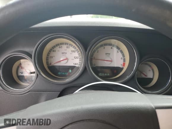 ✅ 2010 Dodge Challenger SE • VIN: 2B3CJ4DV1AH238249 • Lot: 59658954. Listed on Copart with 107,939 mi. Free auction sales archive from the USA and detailed vehicle history report at DreamBid. Image 9.