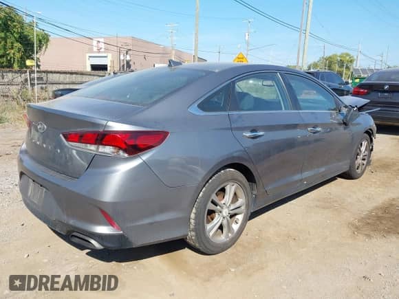 2018 Hyundai Sonata Limited с VIN 5NPE34AF0JH628457, выставлен на аукционе IAAI как лот 43210203 с пробегом 95 968 миль миль и . История ставок и продаж доступна на DreamBid. Изображение 4.