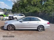 ✅ 2014 Mercedes-Benz E 350 Luxury • VIN: WDDHF8JB0EB026986 • Lot: 43075399. Wystawiony na IAAI z przebiegiem 173 326 mil. Bezpłatny archiwum sprzedaży aukcyjnych z USA i szczegółowy raport historii pojazdu na DreamBid. Zdjęcie 14.