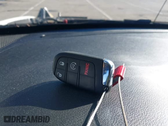 ✅ 2018 Jeep Renegade Sport • VIN: ZACCJBAB9JPH83336 • Lot: 41555991. Wystawiony na IAAI z przebiegiem 37 288 mil. Bezpłatny archiwum sprzedaży aukcyjnych z USA i szczegółowy raport historii pojazdu na DreamBid. Zdjęcie 11.