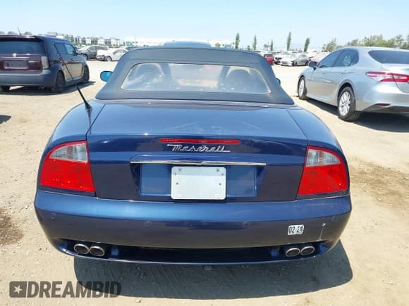 ✅ 2002 Maserati Spyder • VIN: ZAMBB18A520006915 • Lot: 42963343. Wystawiony na IAAI z przebiegiem 61 386 mil. Bezpłatny archiwum sprzedaży aukcyjnych z USA i szczegółowy raport historii pojazdu na DreamBid. Zdjęcie 16.