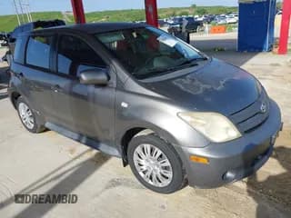 ✅ 2004 Scion xA • VIN: JTKKT624X40061275 • Lot: 42822992. Wystawiony na IAAI z przebiegiem 141 137 mil. Bezpłatny archiwum sprzedaży aukcyjnych z USA i szczegółowy raport historii pojazdu na DreamBid. Zdjęcie 1.