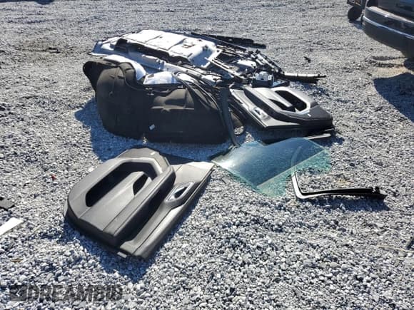 ✅ 2023 Chevrolet Suburban LT • VIN: 1GNSKCKD4PR208254 • Lot: 70741894. Wystawiony na Copart z przebiegiem 23 942 mil. Bezpłatny archiwum sprzedaży aukcyjnych z USA i szczegółowy raport historii pojazdu na DreamBid. Zdjęcie 13.