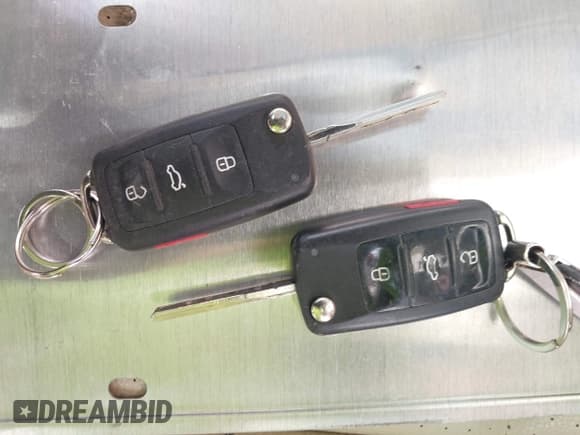 ✅ 2012 Volkswagen Tiguan S • VIN: WVGBV7AX6CW585386 • Lot: 43267607. Listed on IAAI with 91,618 mi. Free auction sales archive from the USA and detailed vehicle history report at DreamBid. Image 11.