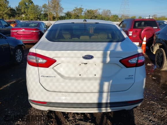 ✅ 2016 Ford Fusion SE • VIN: 3FA6P0HD7GR138678 • Lot: 43469264. Listed on IAAI with 122,094 mi. Free auction sales archive from the USA and detailed vehicle history report at DreamBid. Image 16.