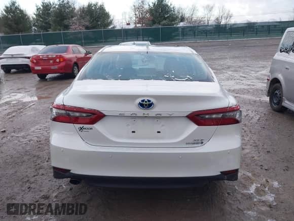2022 Toyota Camry Hybrid XLE with VIN 4T1F31AK8NU575434, listed as a IAAI auction lot 41067498 with 11,052 mi miles and . Bid and sale history available at DreamBid. Image 17.