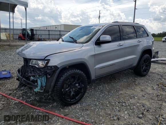 ✅ 2019 Jeep Grand Cherokee Upland • VIN: 1C4RJFAGXKC820333 • Lot: 68912085. Listed on Copart with 71,637 mi. Free auction sales archive from the USA and detailed vehicle history report at DreamBid. Image 1.