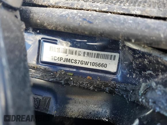 ✅ 2016 Jeep Cherokee Latitude • VIN: 1C4PJMCS7GW105660 • Lot: 86179265. Listed on Copart with Not provided. Free auction sales archive from the USA and detailed vehicle history report at DreamBid. Image 13.