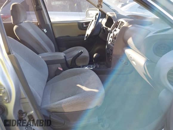 2005 Hyundai Santa Fe GLS z VIN KM8SC13D25U938582, wystawiony jako IAAI lot #41283607 z przebiegiem 176 212 mil mil oraz . Historia ofert i sprzedaży dostępna na DreamBid. Obrazek 5.