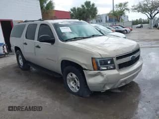 ✅ 2009 Chevrolet Suburban LS • VIN: 1GNFC16069R191034 • Lot: 41583684. Listed on IAAI with 195,900 mi. Free auction sales archive from the USA and detailed vehicle history report at DreamBid. Image 1.
