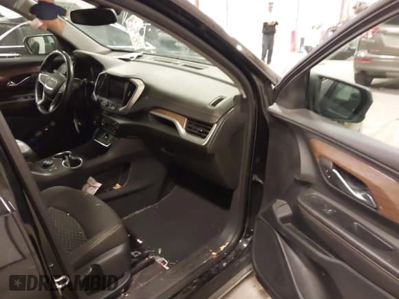 ✅ 2020 GMC Terrain SLE • VIN: 3GKALMEV1LL110865 • Лот: 43455746. Опубликован ранее на IAAI с пробегом 74 560 миль. Бесплатный доступ к архиву аукционных продаж из США и подробный отчёт об истории автомобиля на DreamBid. Изображение 5.