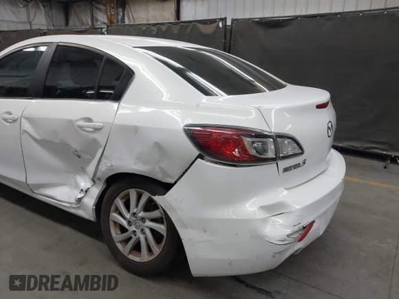 ✅ 2012 Mazda 3 i Touring • VIN: JM1BL1V81C1546731 • Lot: 42437973. Wystawiony na IAAI z przebiegiem 222 030 mil. Bezpłatny archiwum sprzedaży aukcyjnych z USA i szczegółowy raport historii pojazdu na DreamBid. Zdjęcie 6.