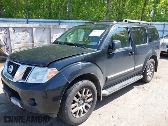 ✅ 2011 Nissan Pathfinder LE • VIN: 5N1AR1NB0BC605871 • Lot: 39411664. Wystawiony na IAAI z przebiegiem 192 483 mil. Bezpłatny archiwum sprzedaży aukcyjnych z USA i szczegółowy raport historii pojazdu na DreamBid. Zdjęcie 2.