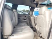 ✅ 2005 Chevrolet Suburban Z71 • VIN: 3GNFK16Z35G195828 • Лот: 88249925. Опубликован ранее на Copart с пробегом 254 252 миль. Бесплатный доступ к архиву аукционных продаж из США и подробный отчёт об истории автомобиля на DreamBid. Изображение 11.