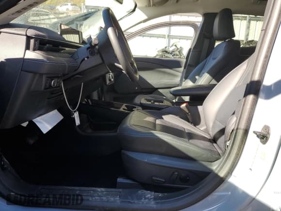 ✅ 2025 Ford Mustang Mach-E Premium • VIN: 3FMTK3SU7SMA22016 • Lot: 87457115. Listed on Copart with 4,973 mi. Free auction sales archive from the USA and detailed vehicle history report at DreamBid. Image 7.