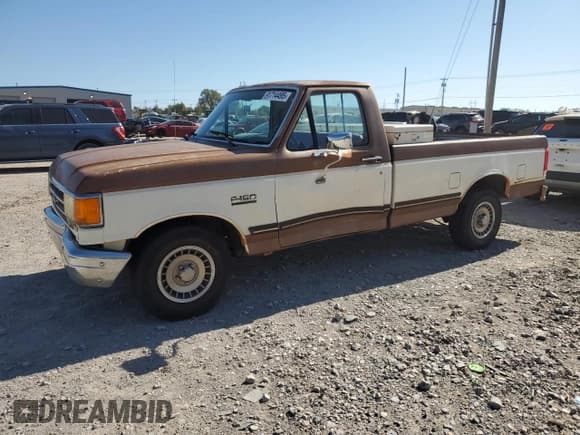 ✅ 1988 Ford F-150 • VIN: 1FTDF15Y1JPA65940 • Lot: 91714495. Wystawiony na Copart z przebiegiem 156 378 mil. Bezpłatny archiwum sprzedaży aukcyjnych z USA i szczegółowy raport historii pojazdu na DreamBid. Zdjęcie 1.