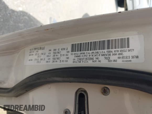 ✅ 2009 Dodge 1500 Laramie • VIN: 1D3HB18T19S722846 • Lot: 42337169. Wystawiony na IAAI z przebiegiem 275 351 mil. Bezpłatny archiwum sprzedaży aukcyjnych z USA i szczegółowy raport historii pojazdu na DreamBid. Zdjęcie 9.