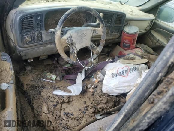 ✅ 2006 Chevrolet Silverado 2500HD Work Truck • VIN: 1GCHK29U26E121610 • Lot: 51782575. Wystawiony na Copart z przebiegiem Nie podano. Bezpłatny archiwum sprzedaży aukcyjnych z USA i szczegółowy raport historii pojazdu na DreamBid. Zdjęcie 8.