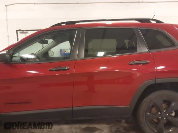 ✅ 2017 Jeep Cherokee Sport • VIN: 1C4PJLAB8HW644366 • Лот: 41416836. Опубликован ранее на IAAI с пробегом 48 351 миль. Бесплатный доступ к архиву аукционных продаж из США и подробный отчёт об истории автомобиля на DreamBid. Изображение 14.