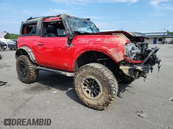 ✅ 2021 Ford Bronco • VIN: 1FMDE5AP7MLA61681 • Лот: 66438705. Опубликован ранее на Copart с пробегом 51 179 миль. Бесплатный доступ к архиву аукционных продаж из США и подробный отчёт об истории автомобиля на DreamBid. Изображение 4.